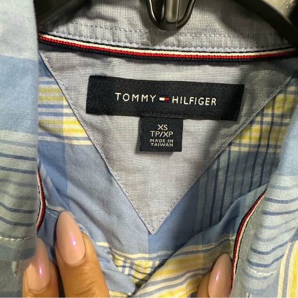 Tommy Hilfiger button down shirt size xs - Picture 4 of 7